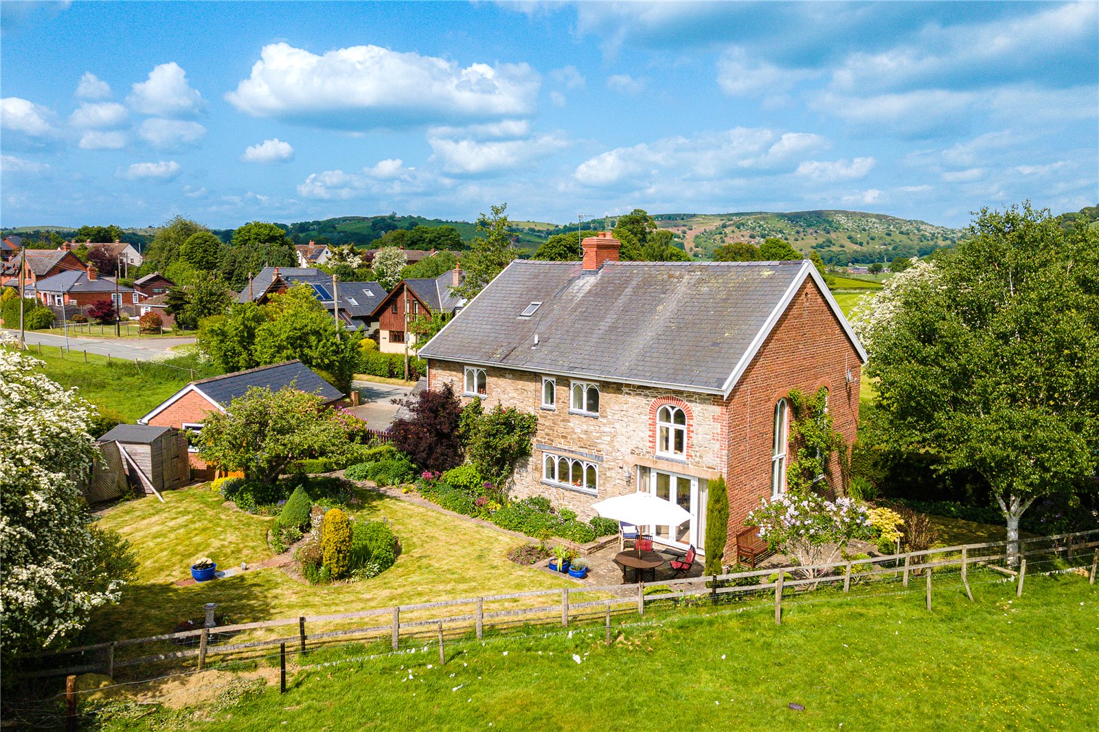 Detached House for sale with 4 bedrooms, Castle Caereinion, Welshpool