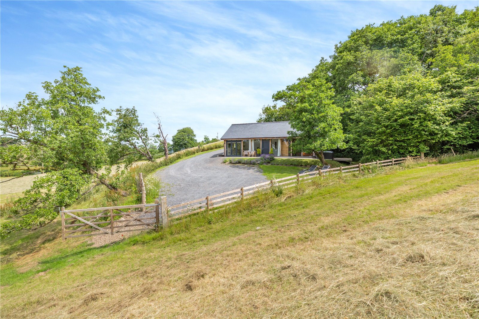 Detached House for sale with 17 bedrooms, Aberhafesp, Newtown Fine