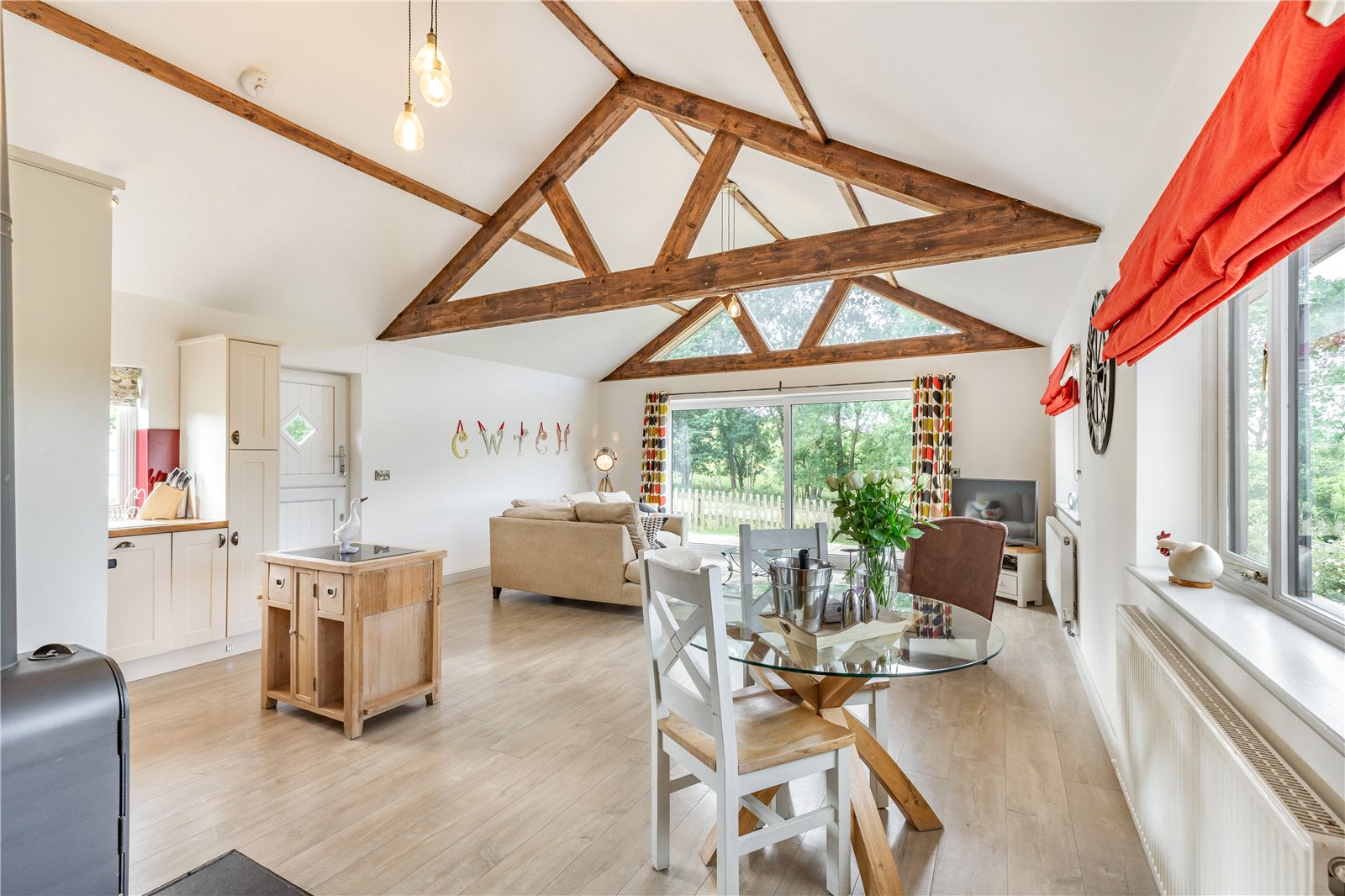 Detached House for sale with 17 bedrooms, Aberhafesp, Newtown Fine