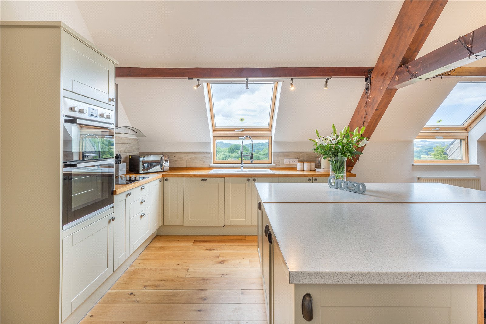 Detached House for sale with 17 bedrooms, Aberhafesp, Newtown Fine