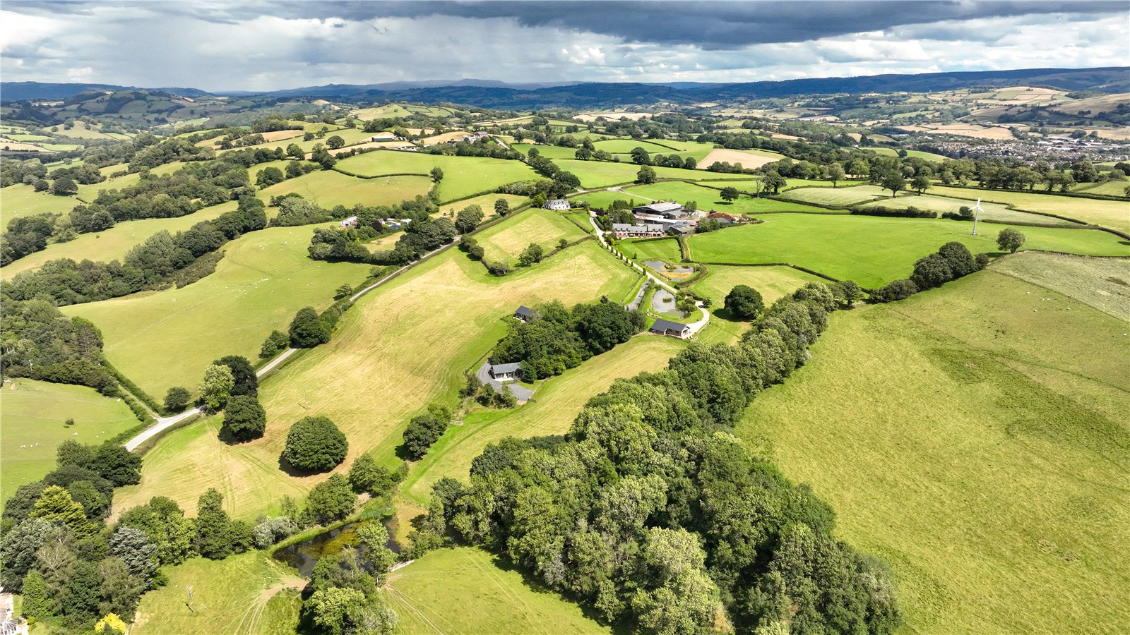 Detached House for sale with 17 bedrooms, Aberhafesp, Newtown Fine