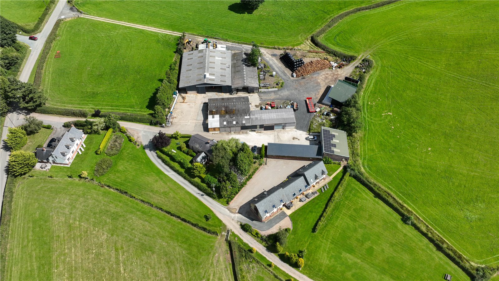 Detached House for sale with 17 bedrooms, Aberhafesp, Newtown Fine