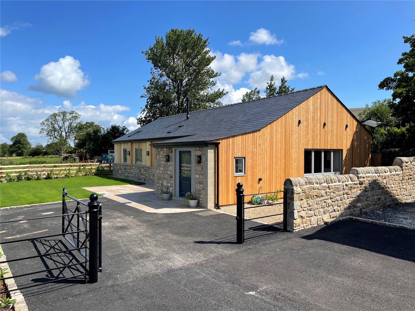 House for sale with 3 bedrooms, Pendleton, Clitheroe Fine & Country