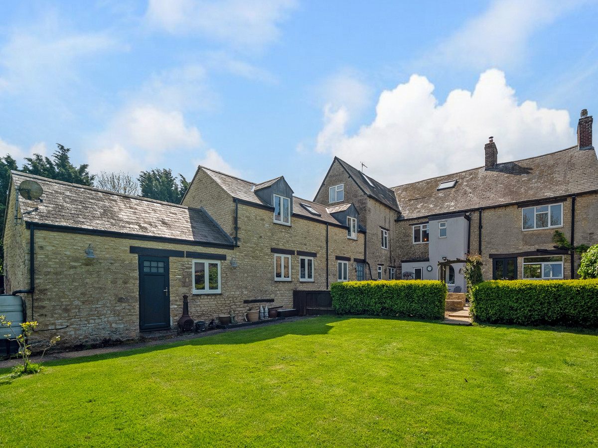Farm House for sale with 8 bedrooms, Evenley Brackley, Northamptonshire