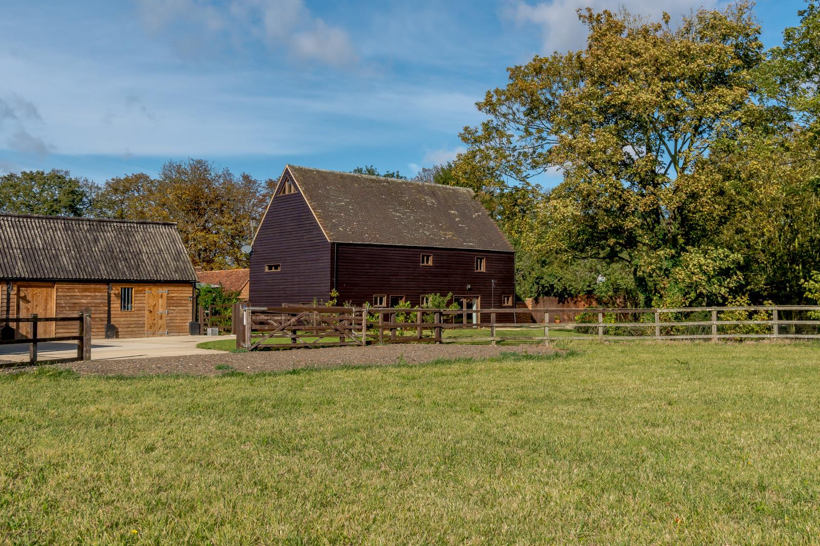 4 Bedroom Barn Conversion For Sale In Bedford
