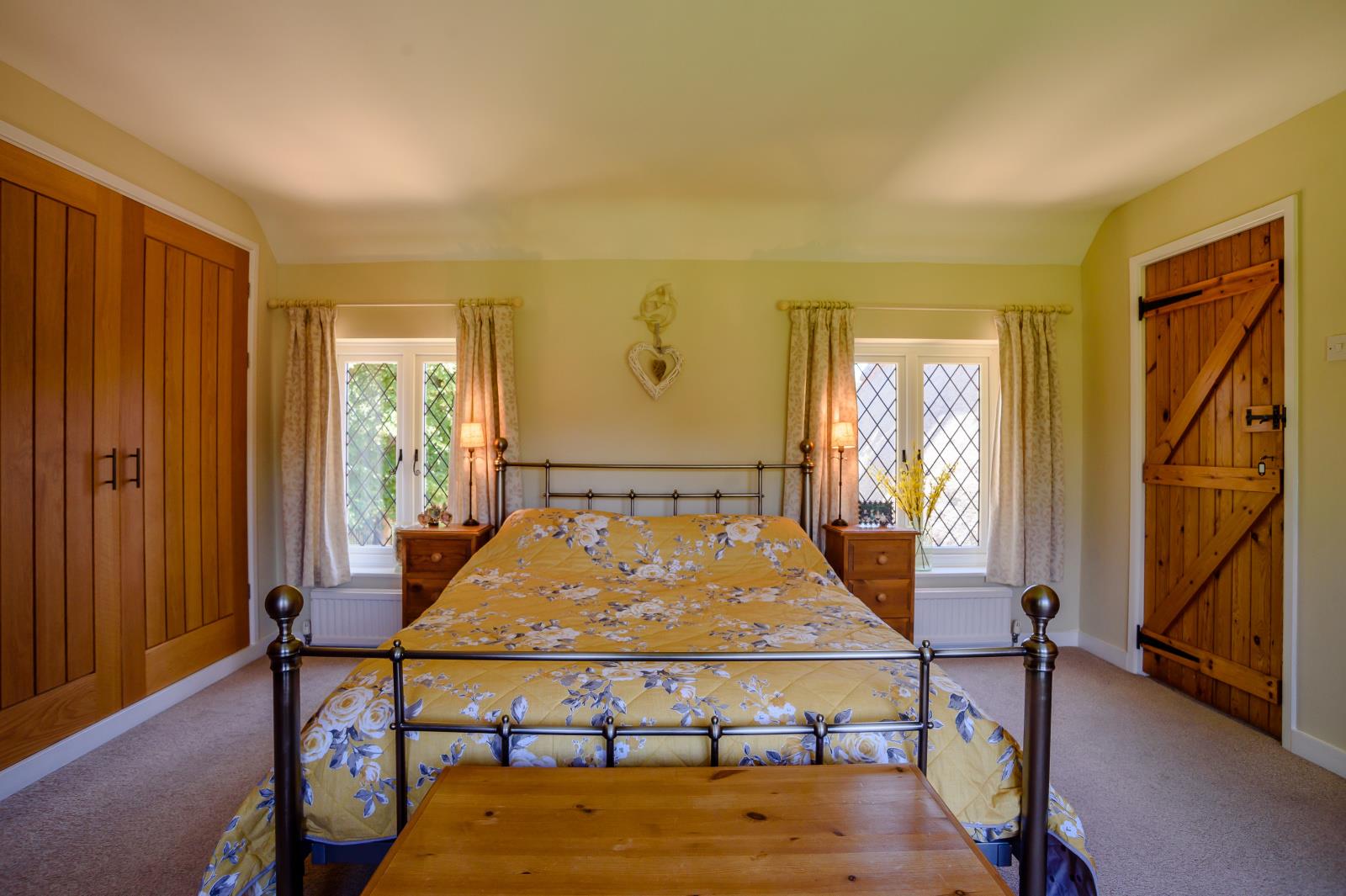4 Bedroom Cottage For Sale In Bedford