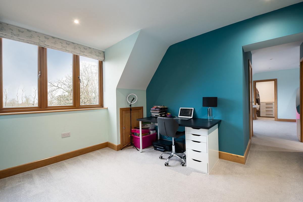 Detached House for sale with 6 bedrooms, St Neots Road Renhold Bedford