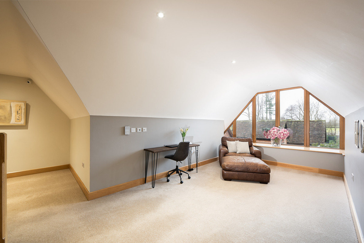 Detached House for sale with 6 bedrooms, St Neots Road Renhold Bedford