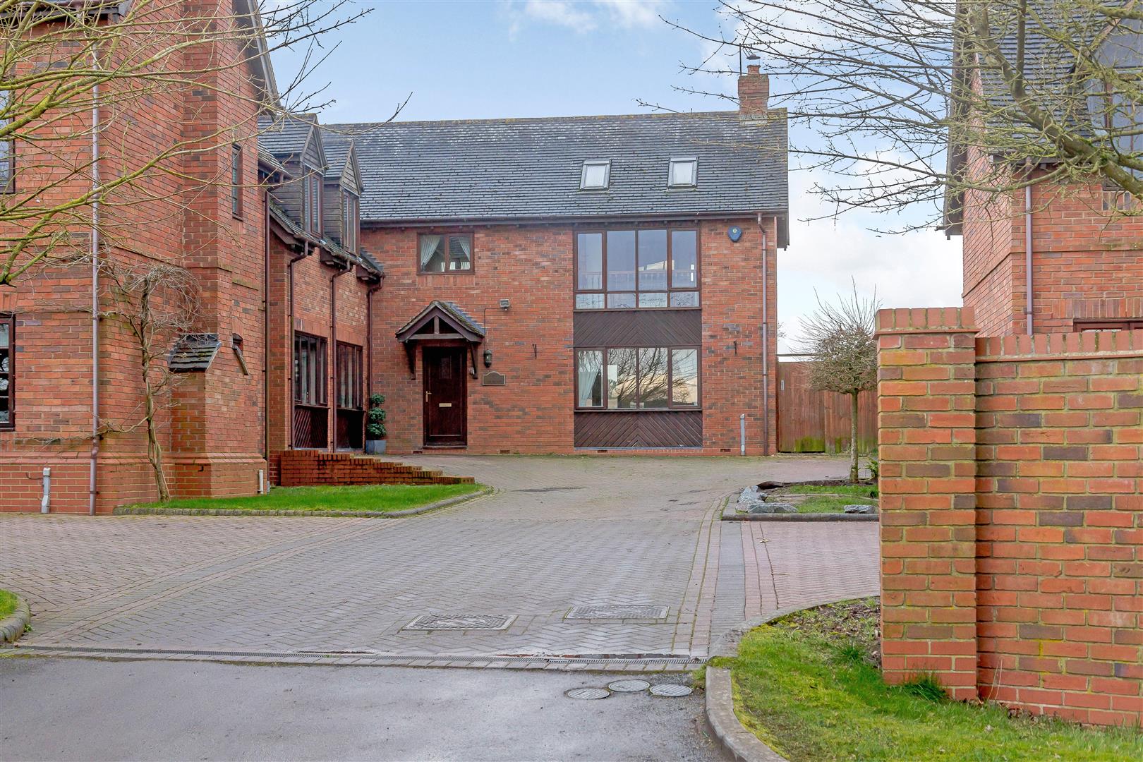 4 bedroom Detached House for sale in Coventry