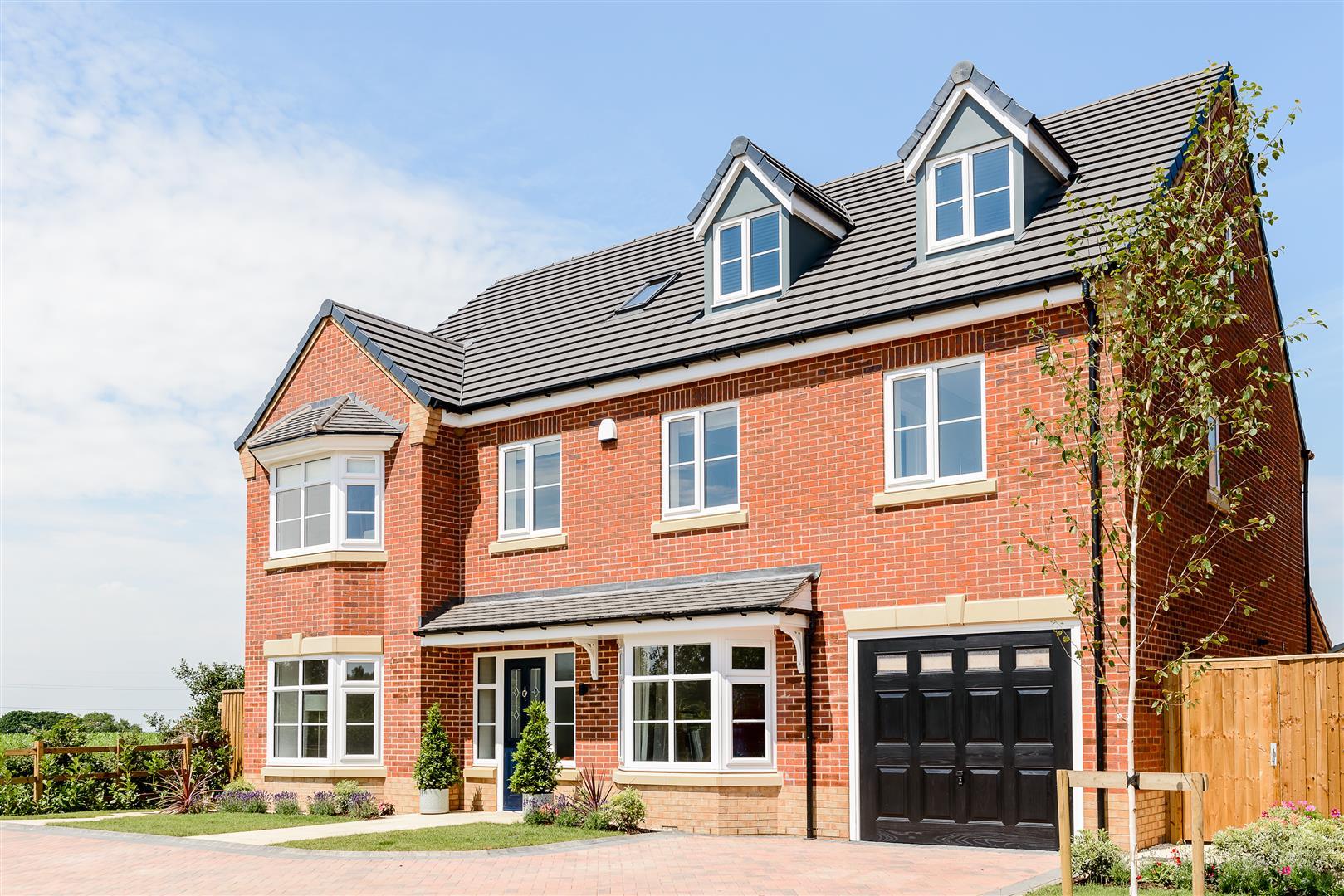 6 bedroom Detached House for sale in Coventry