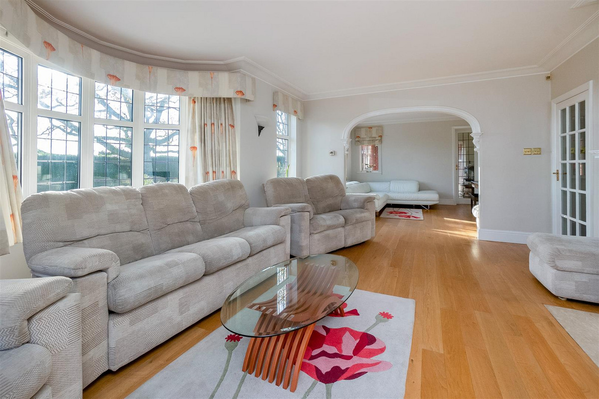 Detached House for sale with 5 bedrooms, Stoneleigh Road Coventry