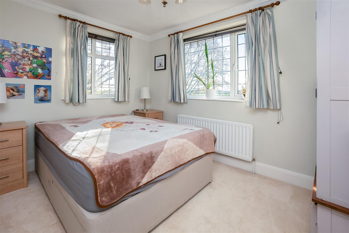 Detached House for sale with 5 bedrooms, Stoneleigh Road Coventry