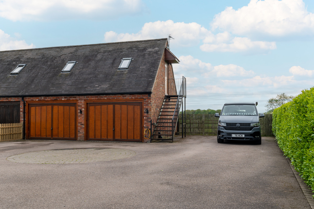 Barn Conversion for sale with 5 bedrooms, Hill Farm Orton Lane Sheepy