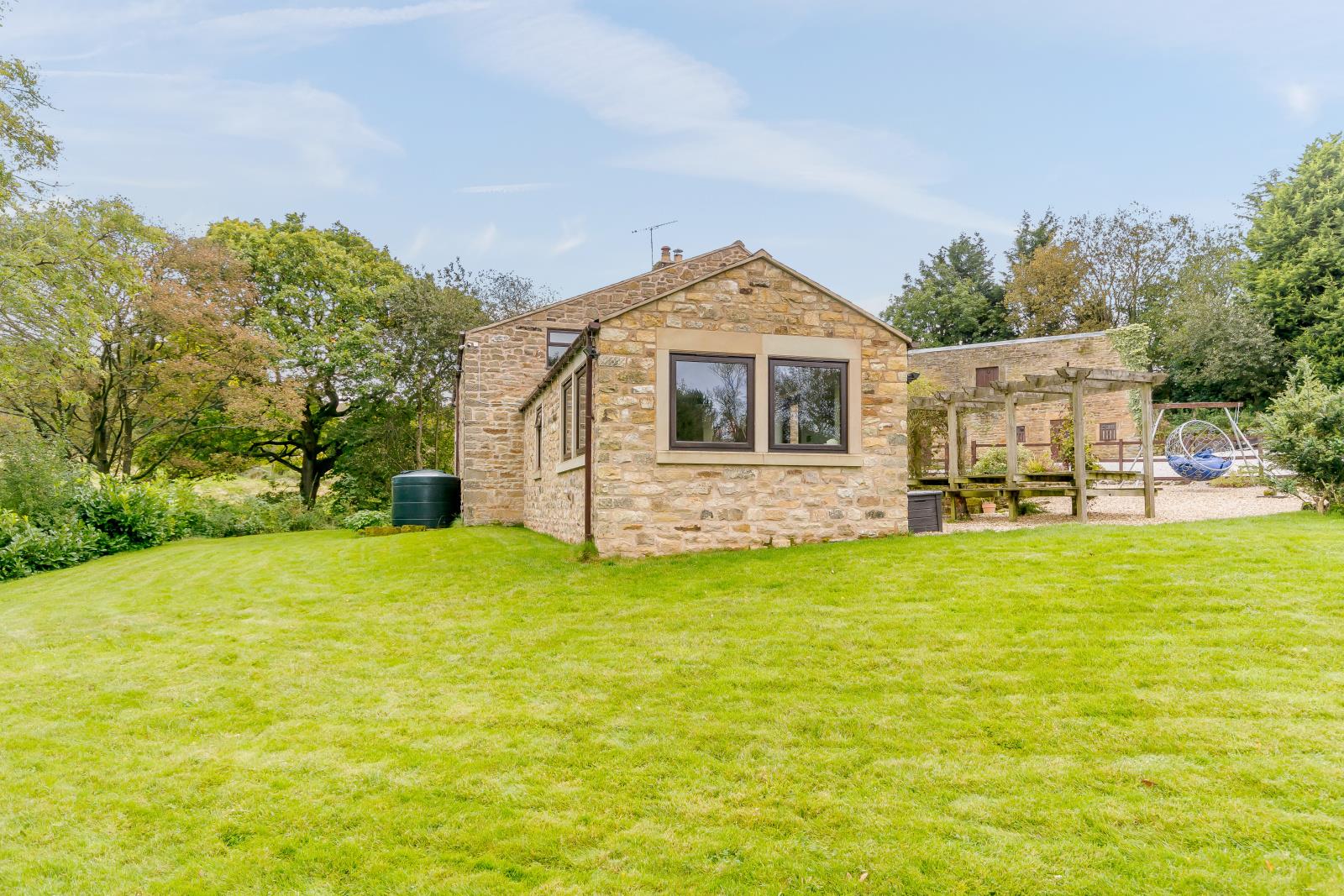 5 bedroom Detached House for sale in Matlock
