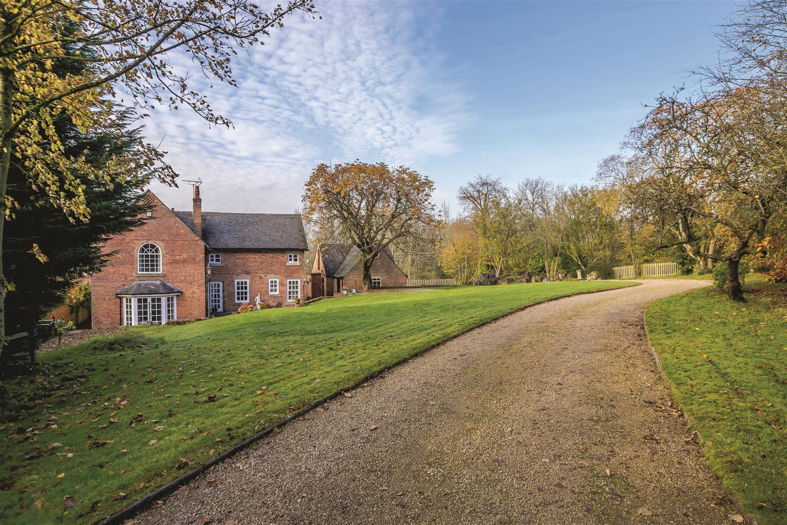 5 bedroom House for sale in Ashbourne