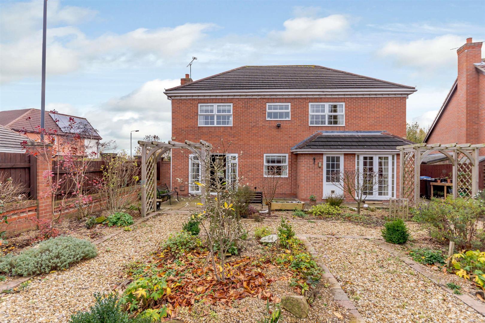 5 bedroom Detached House for sale in Derby