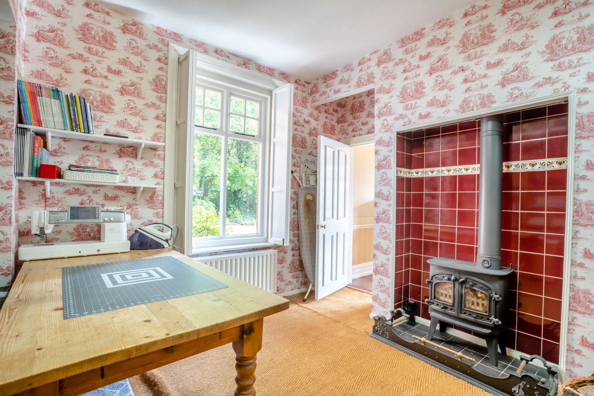 Detached House for sale with 8 bedrooms, Parwich, Derbyshire Fine