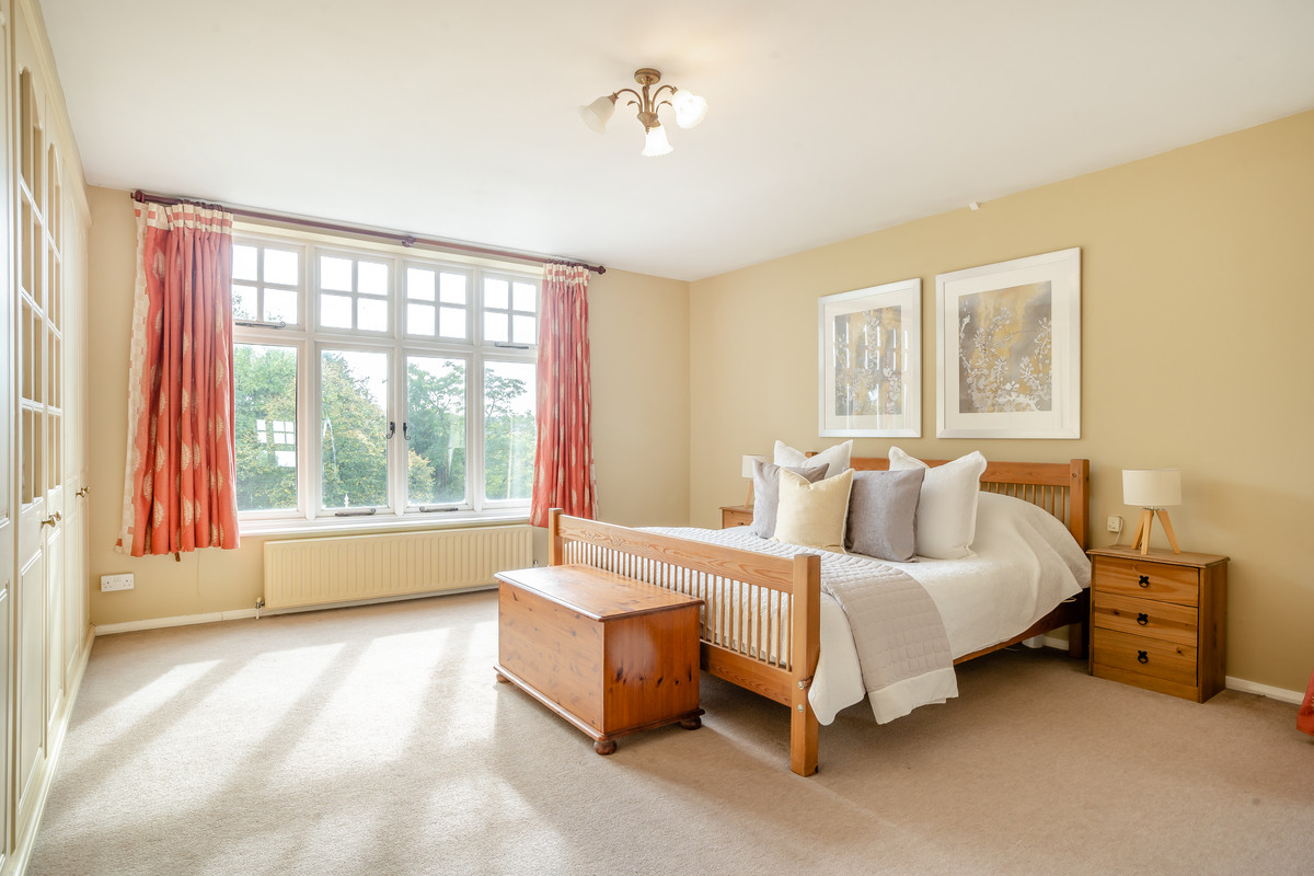 Detached House for sale with 8 bedrooms, Parwich, Derbyshire Fine