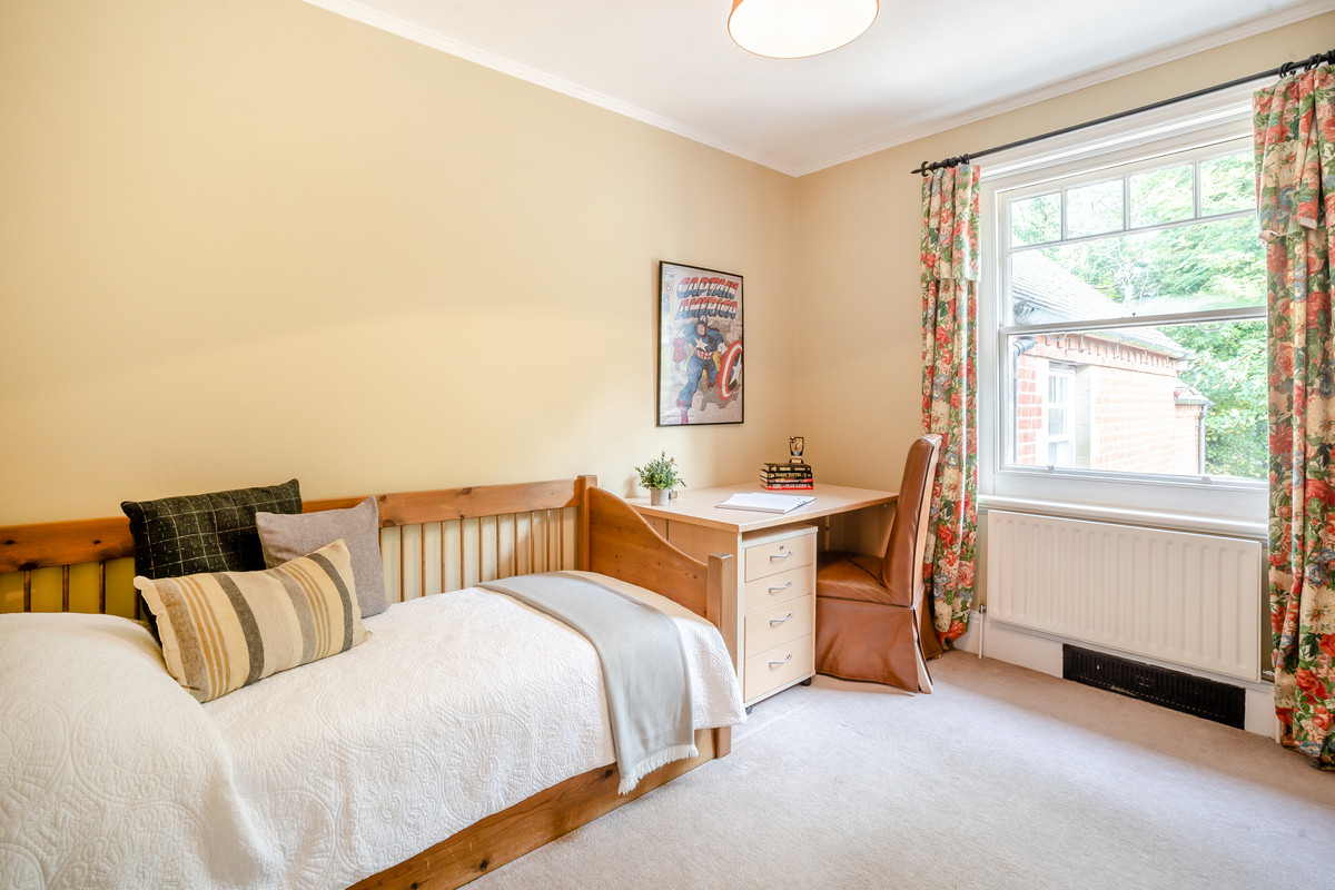 Detached House for sale with 8 bedrooms, Parwich, Derbyshire Fine