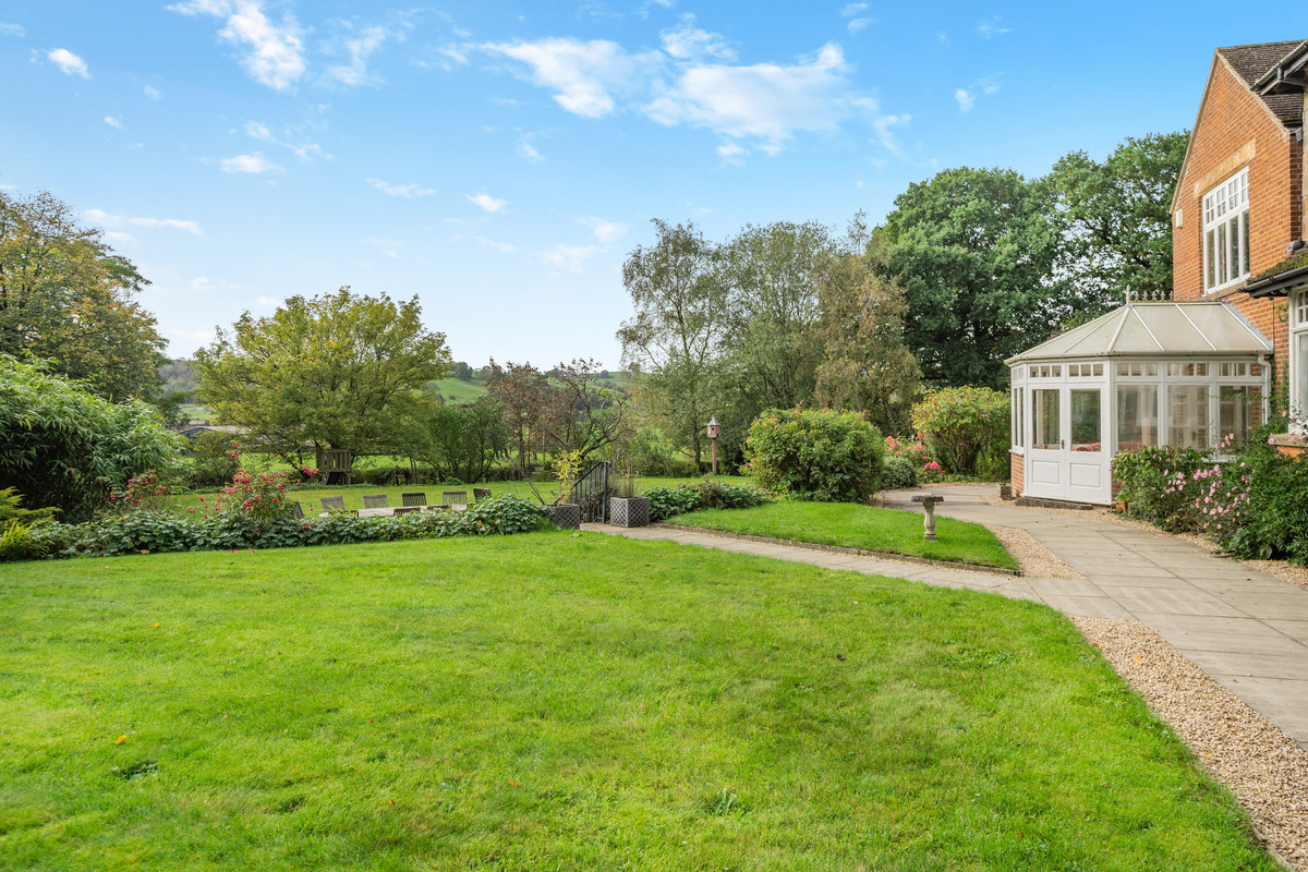 Detached House for sale with 8 bedrooms, Parwich, Derbyshire Fine