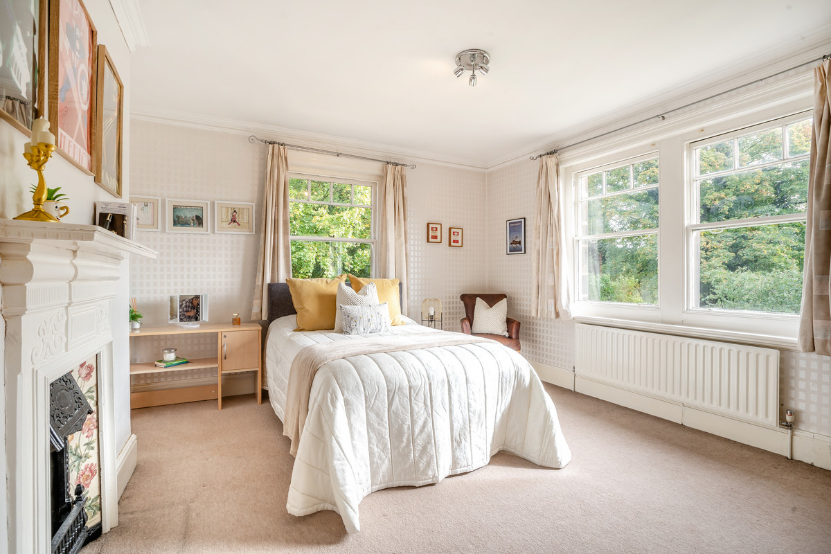 Detached House for sale with 8 bedrooms, Parwich, Derbyshire Fine