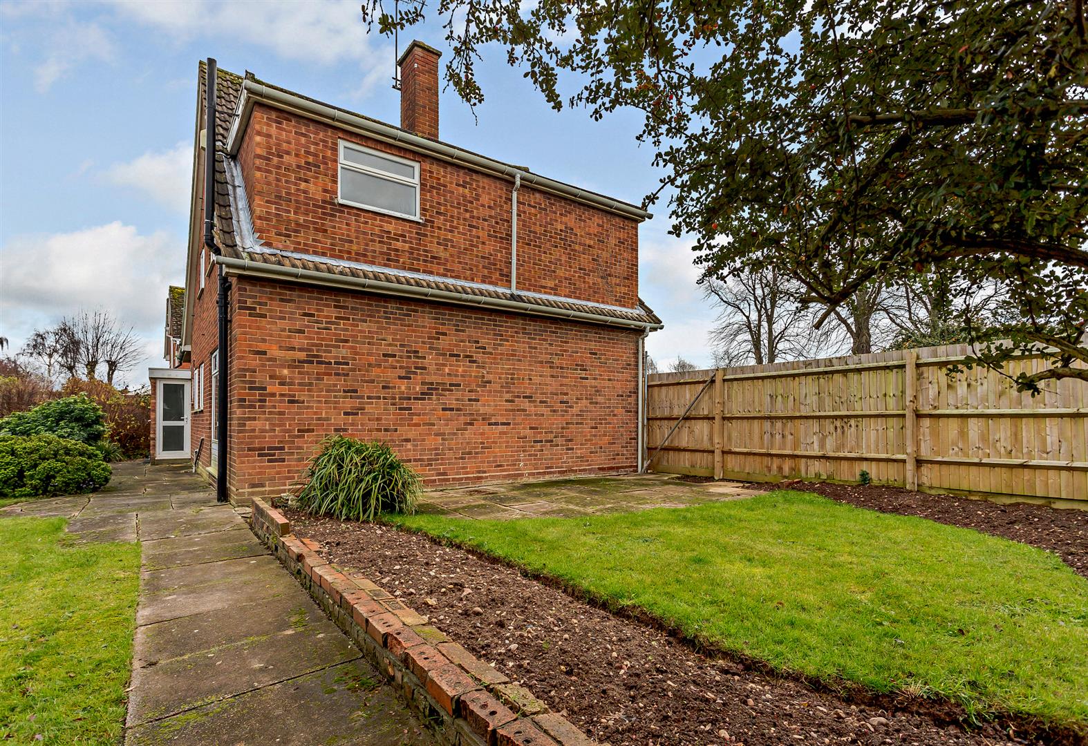 4 bedroom Detached House for sale in Leamington Spa