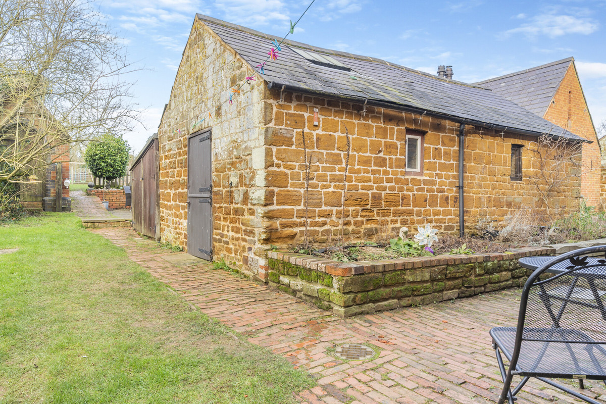 Cottage for sale with 3 bedrooms, Main Street Great Brington