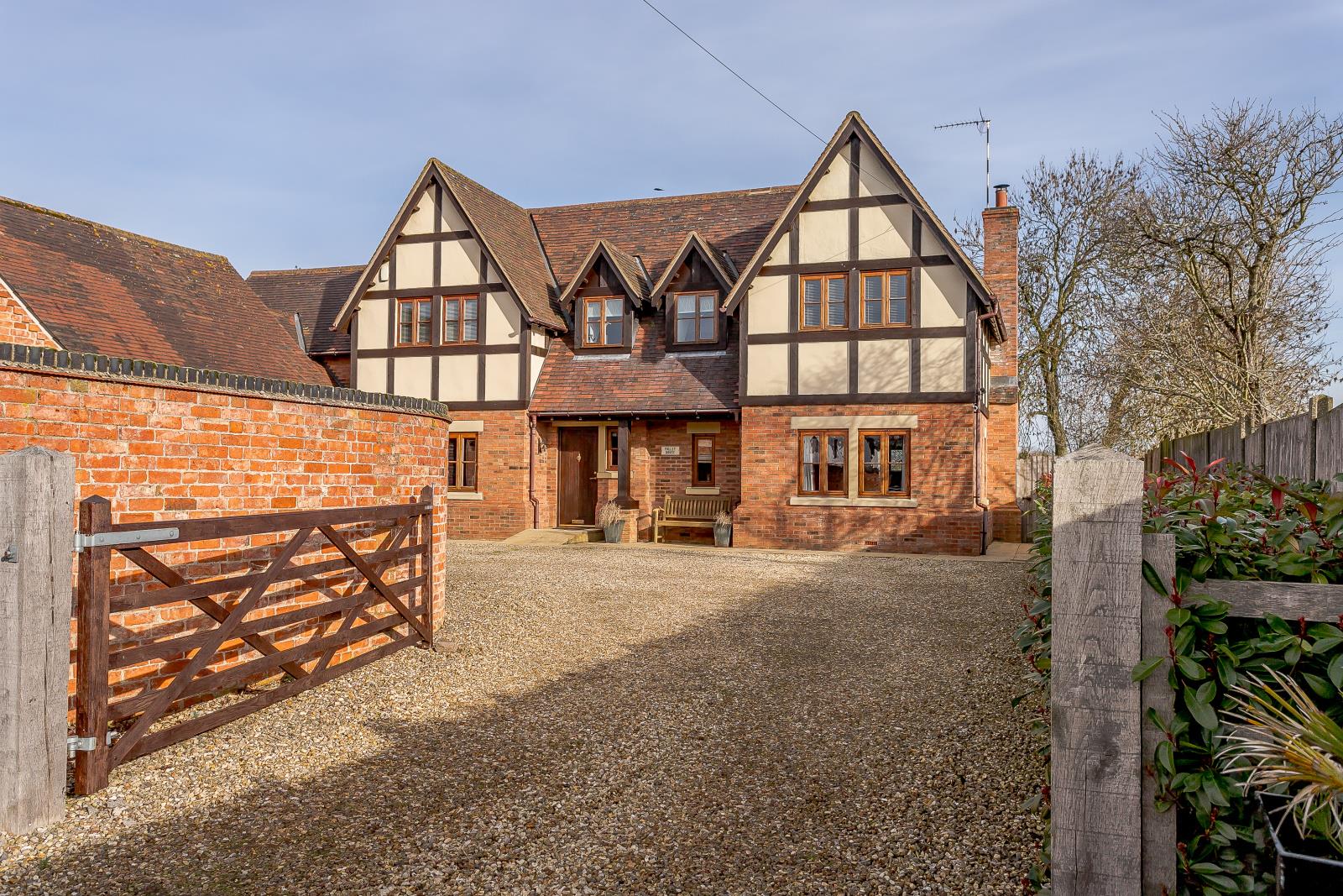 5 bedroom Detached House for sale in Northampton