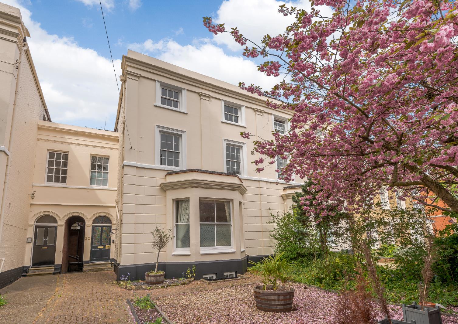 6 bedroom Town House for sale in Rugby