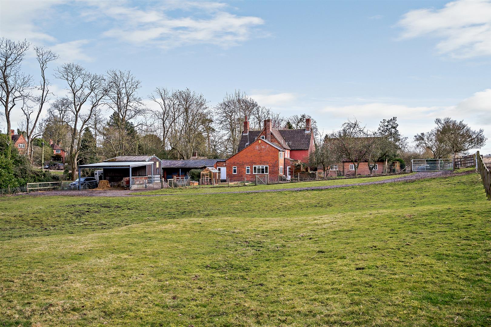 5 bedroom Detached House for sale in Northampton