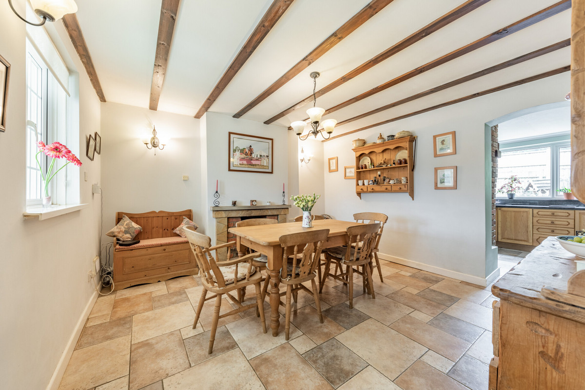 Detached House for sale with 4 bedrooms, Crick Road Watford, Northamptonshire Fine & Country