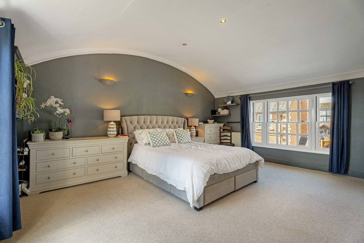 Detached House for sale with 5 bedrooms, Main Street, Long Lawford Fine & Country