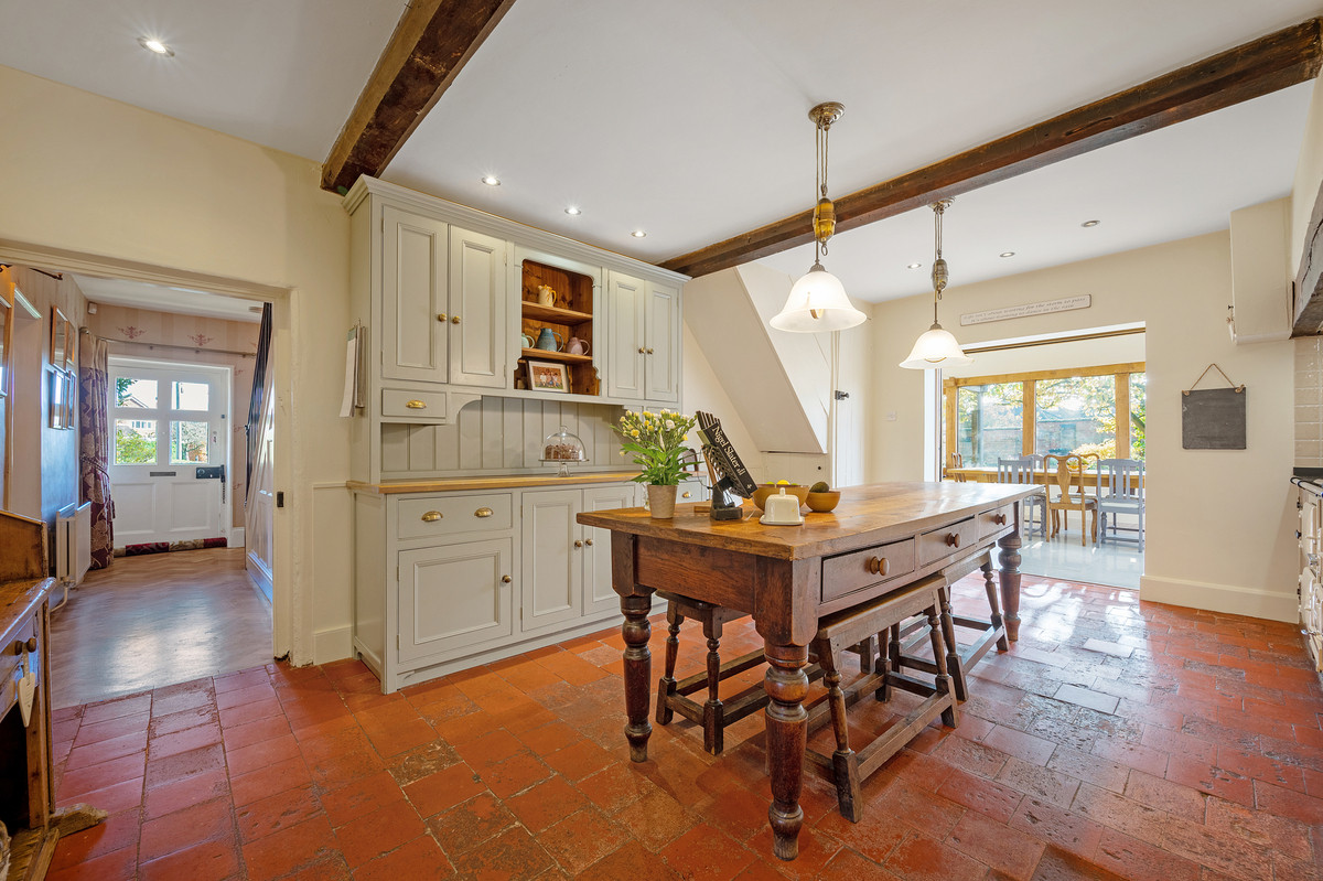 Detached House for sale with 6 bedrooms, School Street, Church Lawford