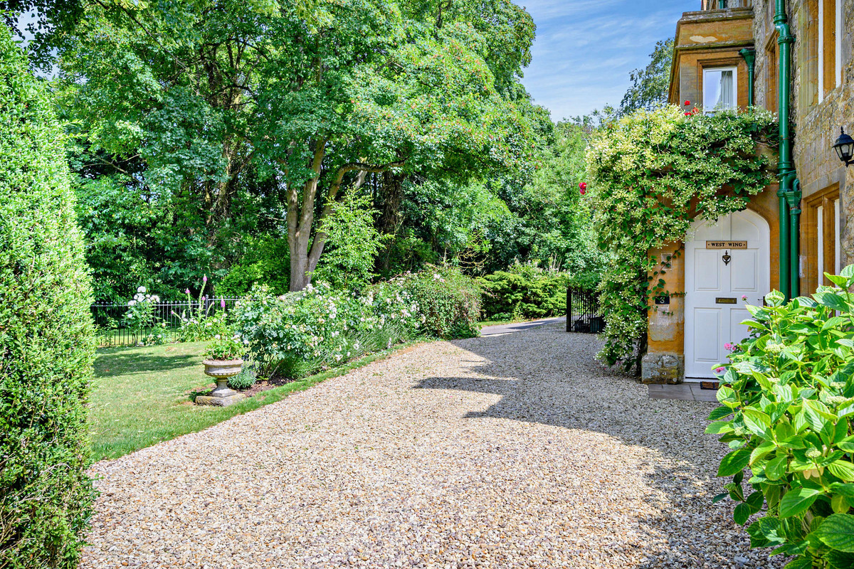 Manor House for sale with 4 bedrooms, The Manor Moreton Pinkney