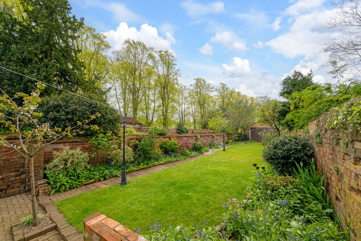 Townhouse for sale with 5 bedrooms, Hillmorton Road Rugby, Warwickshire