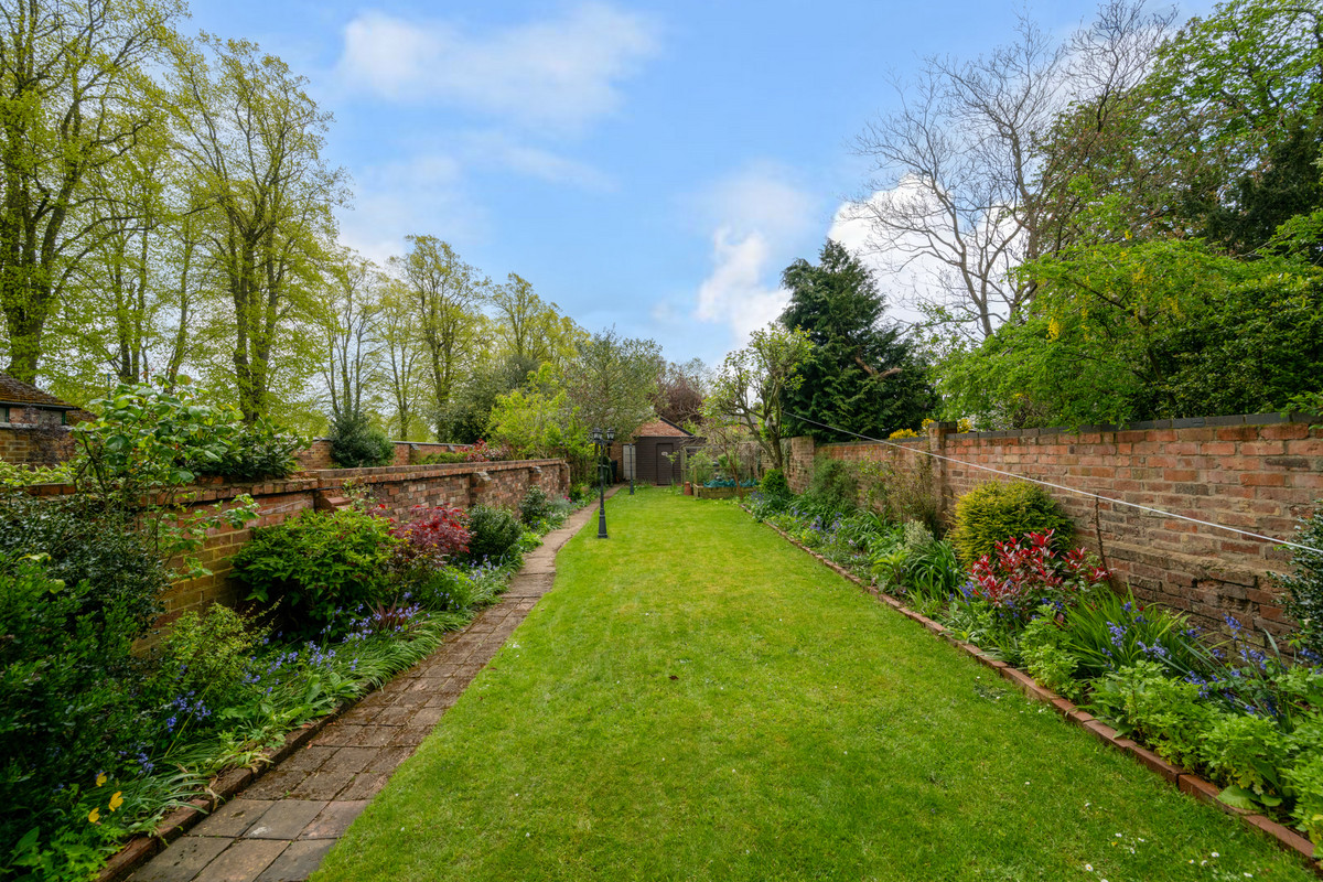 Townhouse for sale with 5 bedrooms, Hillmorton Road Rugby, Warwickshire