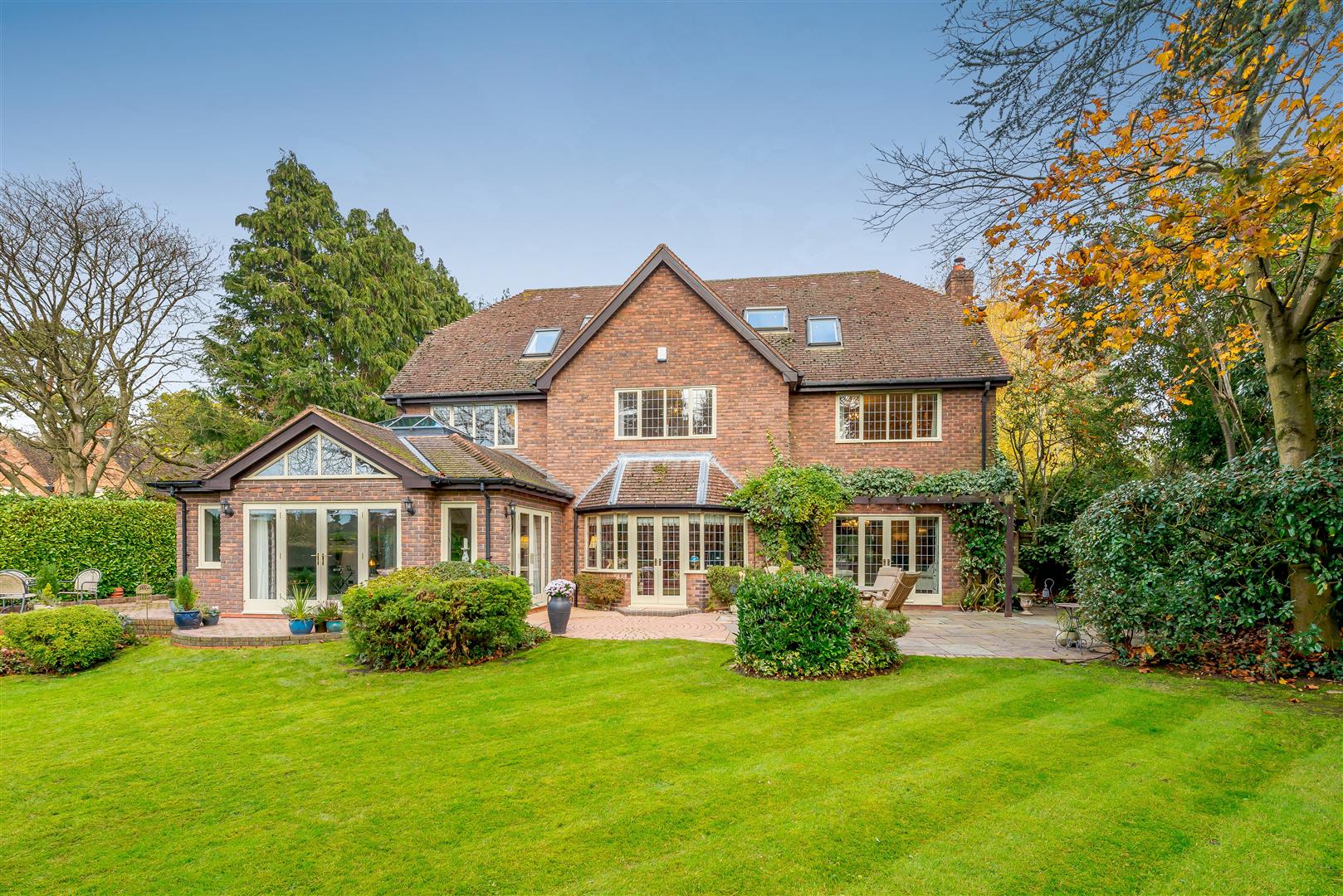 6 bedroom Detached House for sale in Solihull