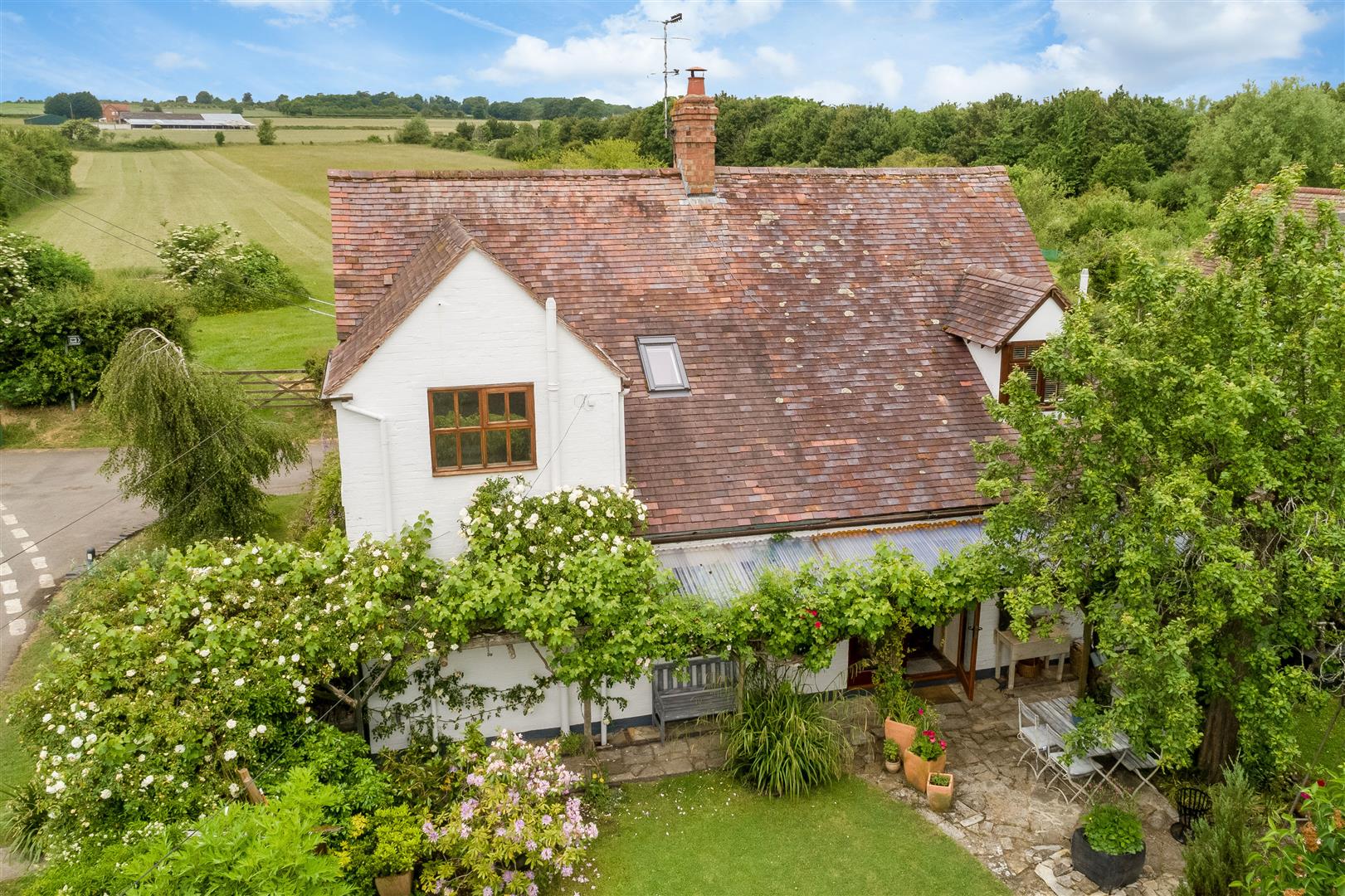 4 bedroom Cottage for sale in Evesham