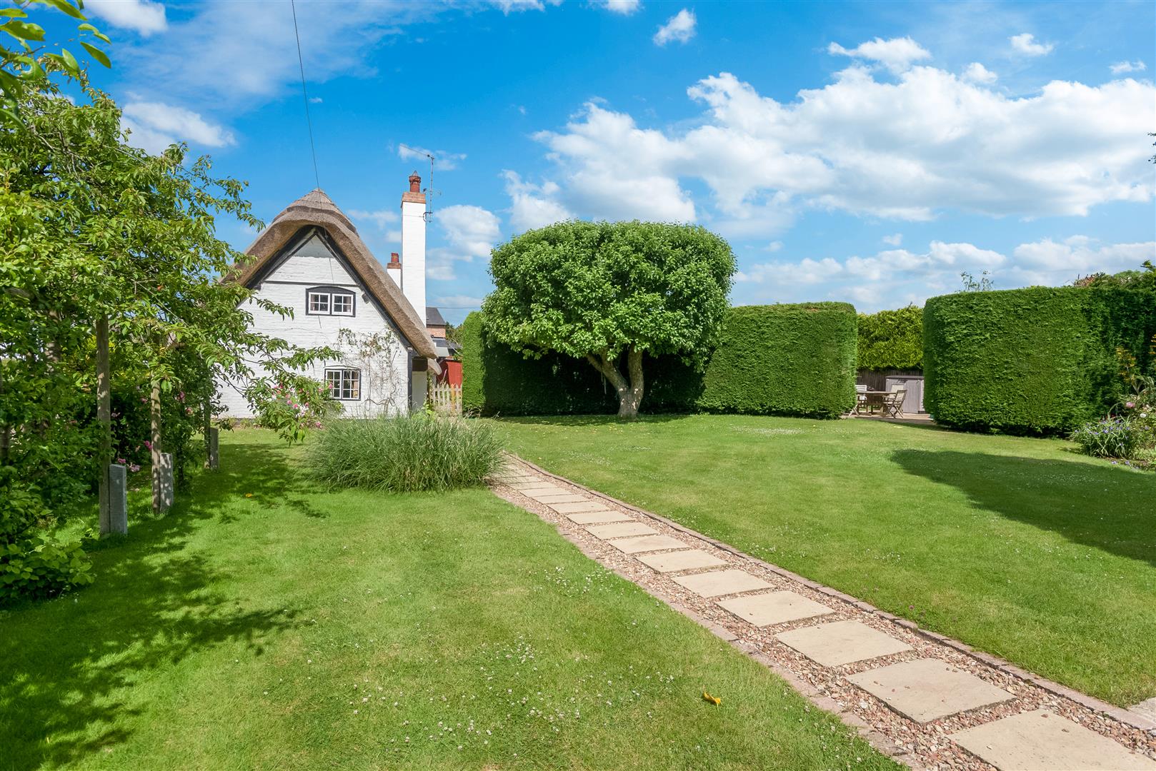 3 bedroom Cottage for sale in StratfordUponAvon