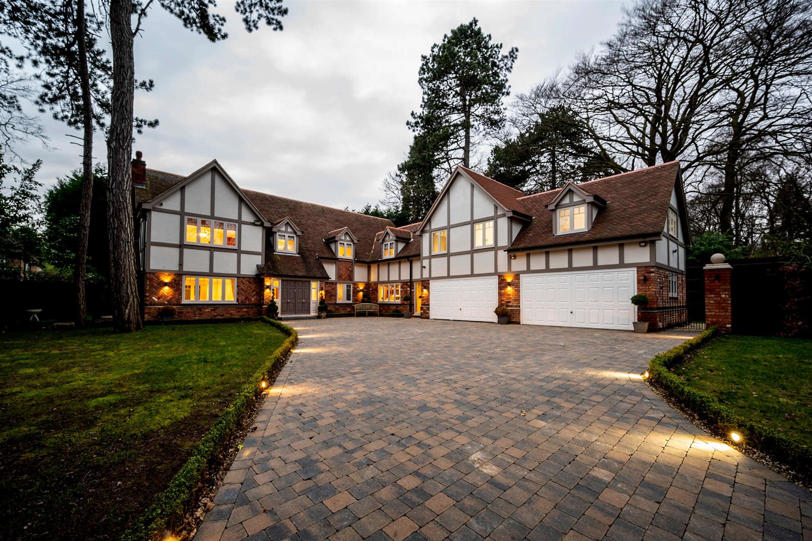 6 bedroom Detached House for sale in Sutton Coldfield