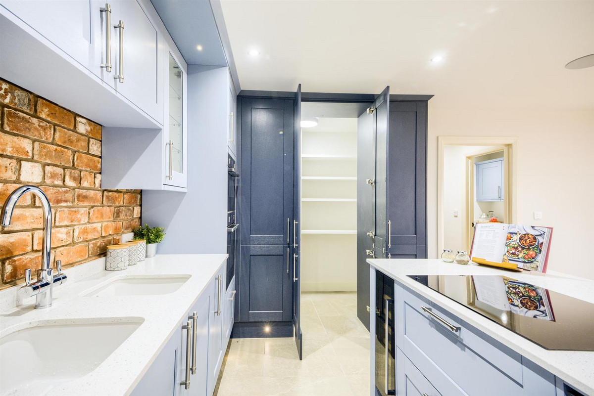 Barn Conversion for sale with 3 bedrooms, Wolverhampton Road, Prestwood