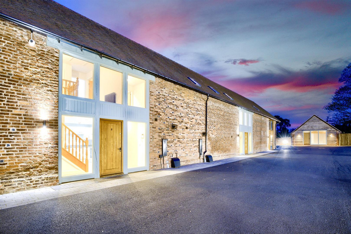 Barn Conversion for sale with 3 bedrooms, Wolverhampton Road, Prestwood