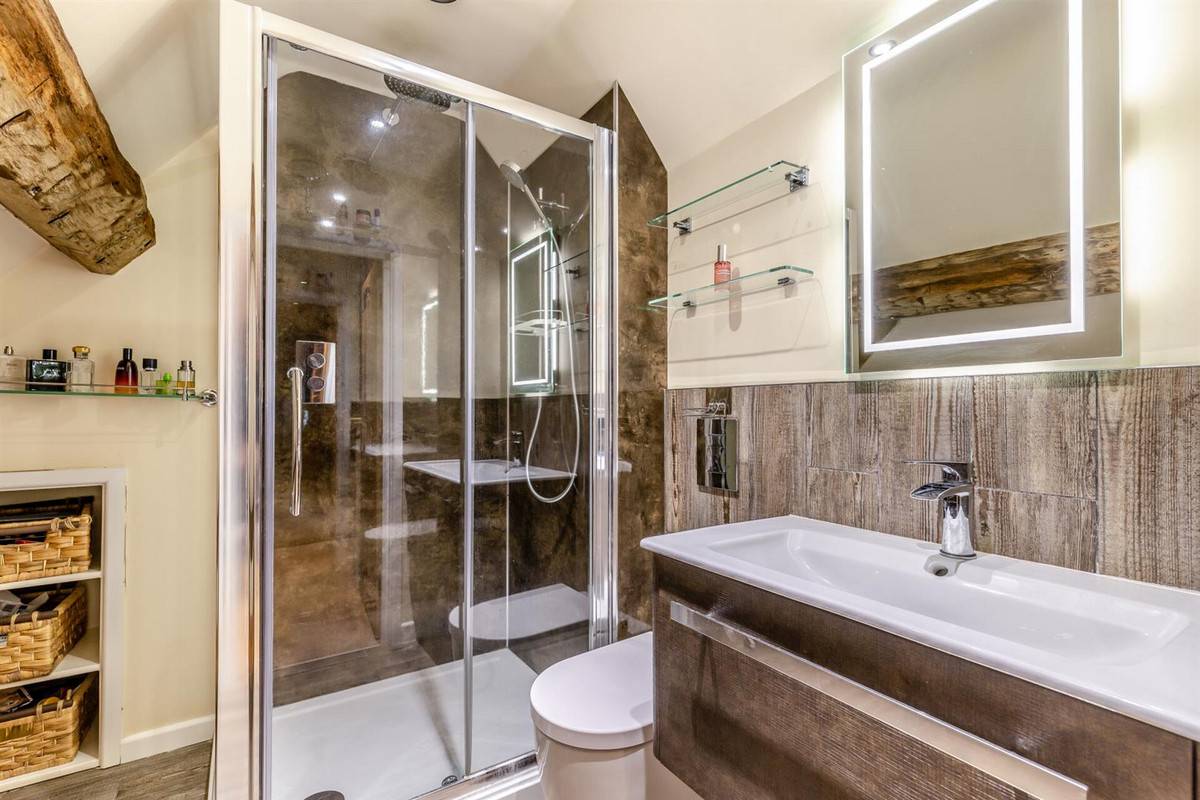 Detached House for sale with 5 bedrooms, Poolside Madeley Crewe