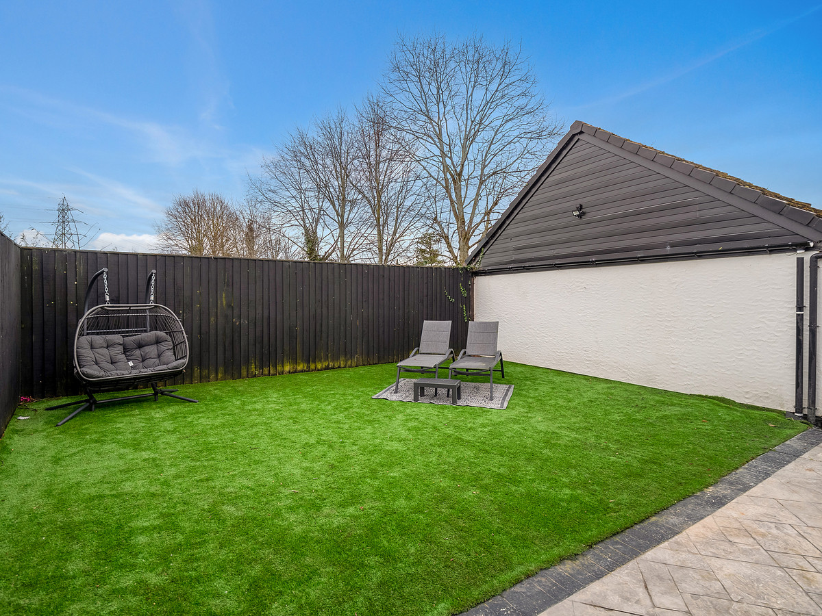 Detached House for sale with 6 bedrooms, Ledsham Lane Ellesmere Port