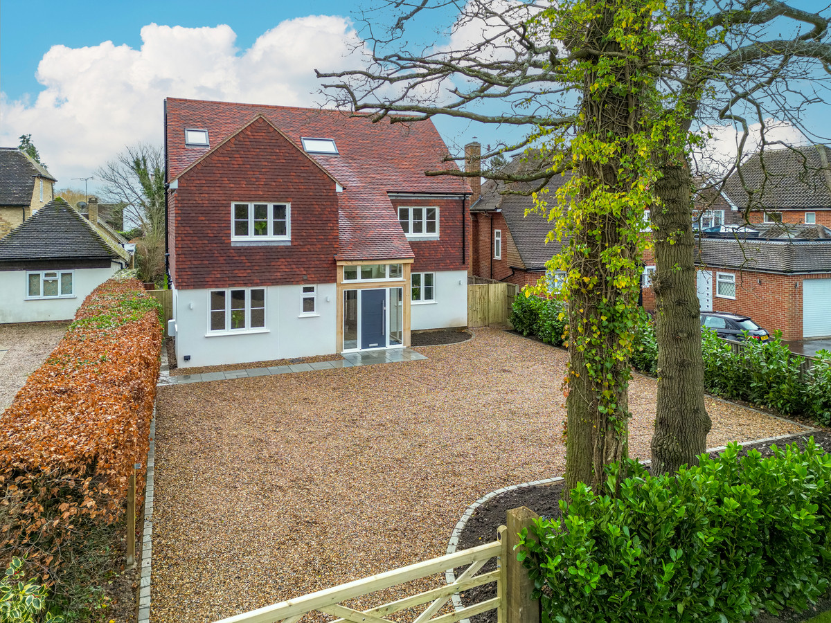 Detached House for sale with 5 bedrooms, One Pin Lane Farnham Common, Buckinghamshire Fine