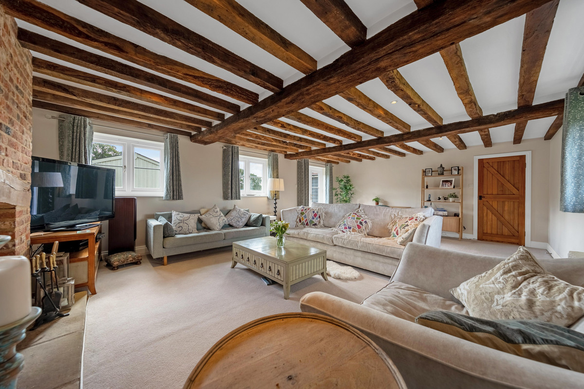 SemiDetached House for sale with 5 bedrooms, Lower Farm St. Leonards