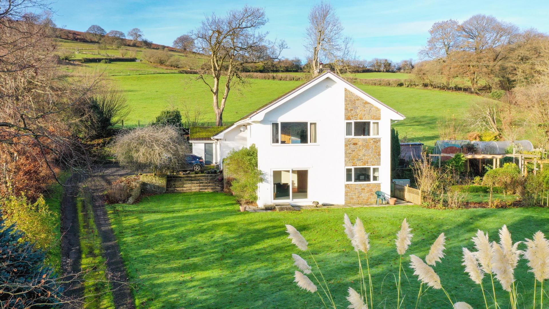 7 bedroom House for sale in Abergavenny