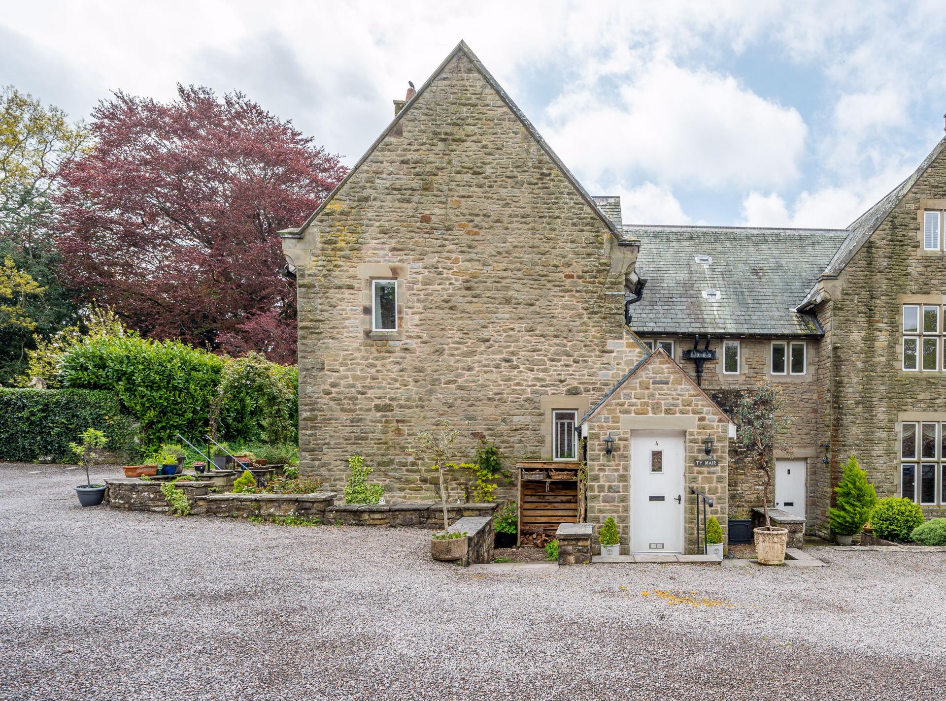 3 bedroom House for sale in Abergavenny