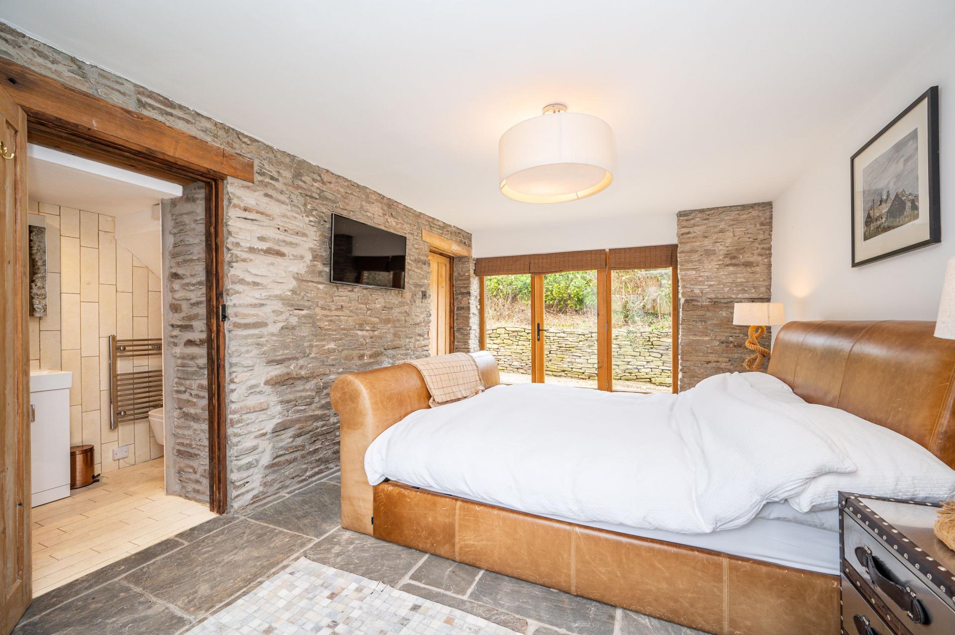 House for sale with 3 bedrooms, Longtown, Herefordshire Fine & Country