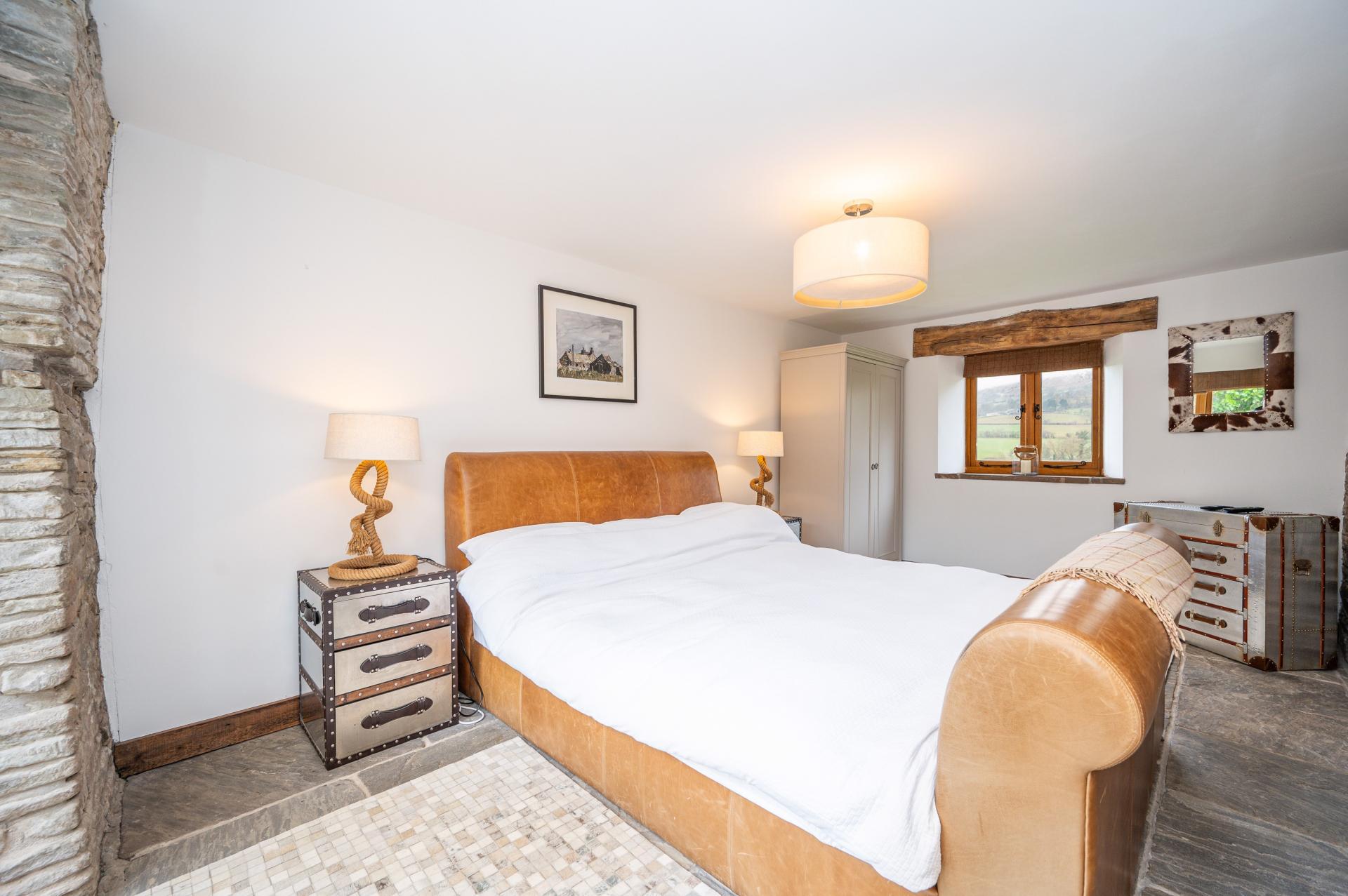 House for sale with 3 bedrooms, Longtown, Herefordshire Fine & Country